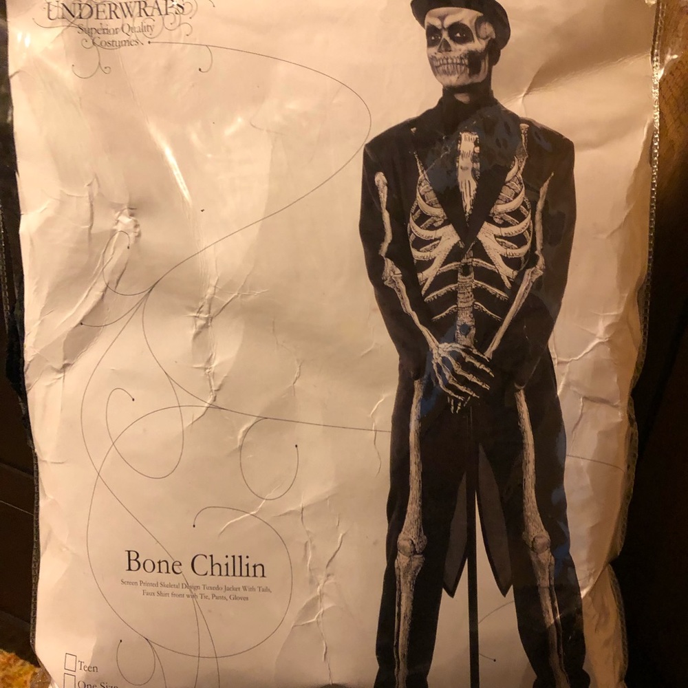 Men’s Bone chillin Halloween costume